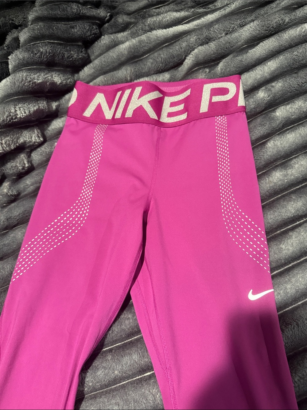 Nike Girls Bright Pink Performance Leggings